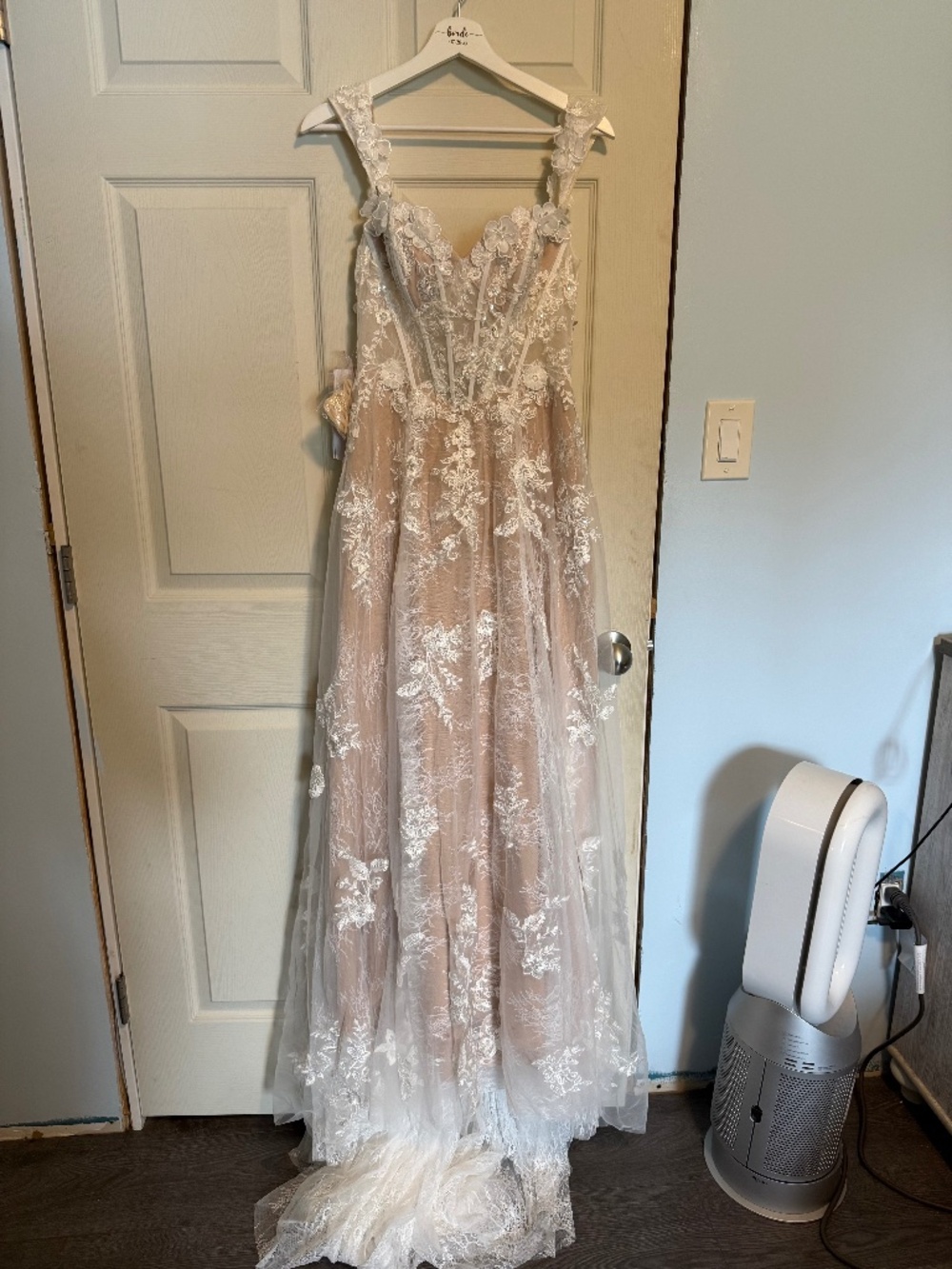 Brand new wedding dress